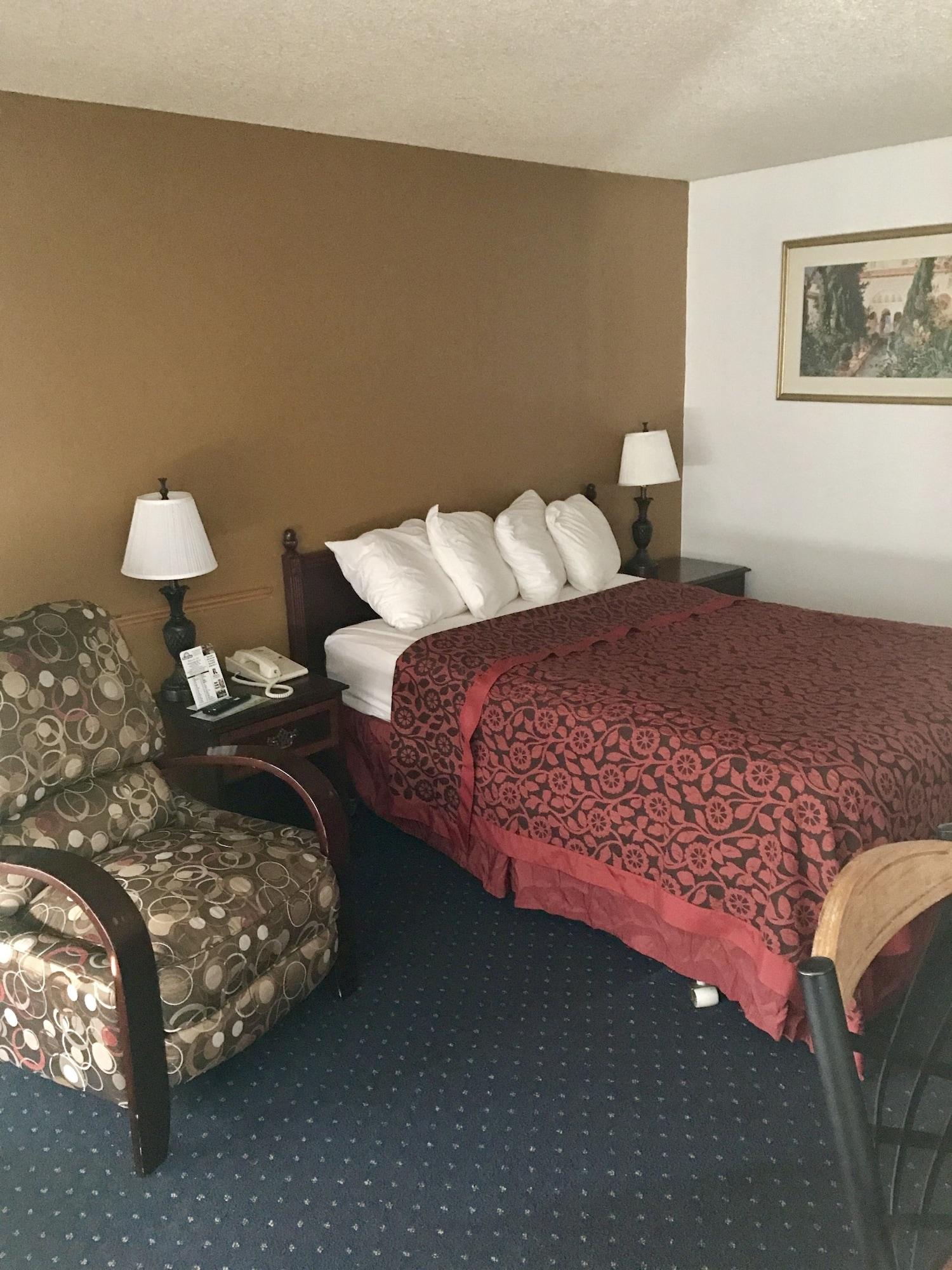 Days Inn By Wyndham Everett Dış mekan fotoğraf