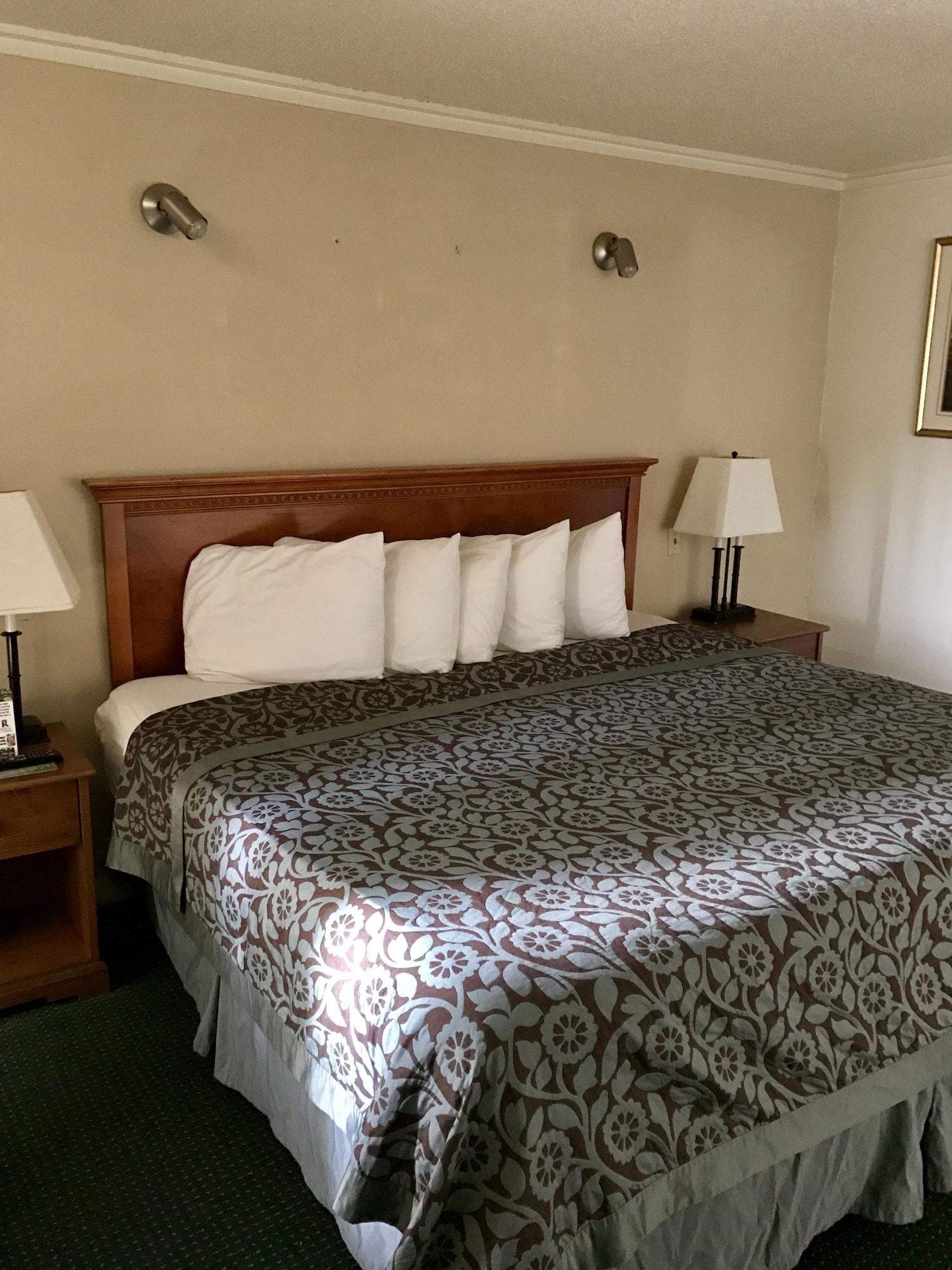 Days Inn By Wyndham Everett Dış mekan fotoğraf