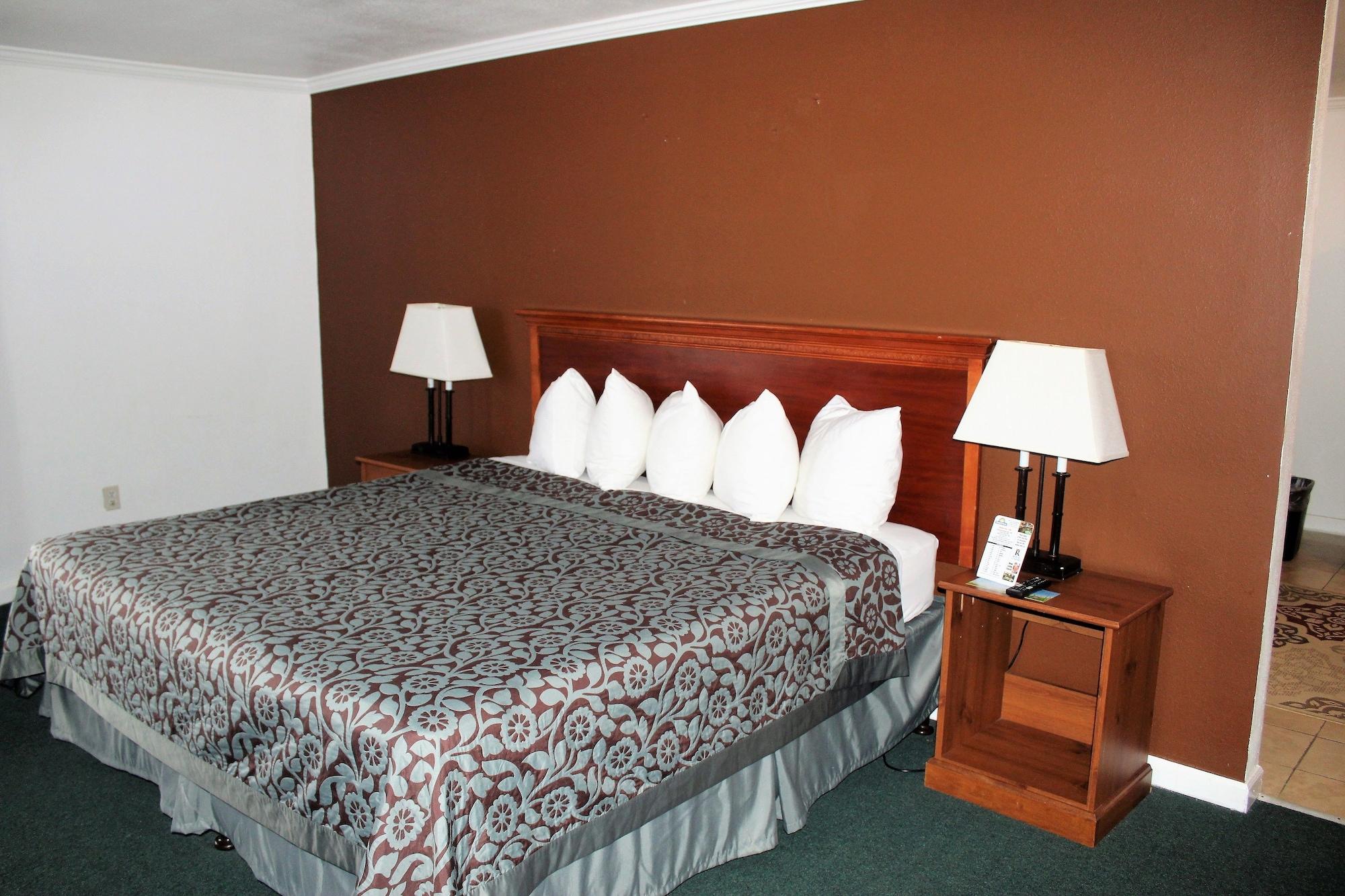 Days Inn By Wyndham Everett Dış mekan fotoğraf