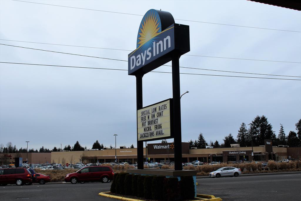 Days Inn By Wyndham Everett Dış mekan fotoğraf